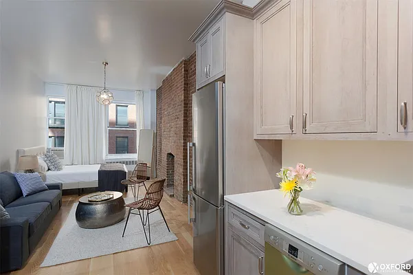 Rented by Oxford Property Group | media 48