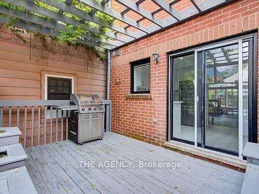 185 Lippincott St — Photo 8