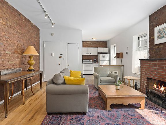 5th image of 234 E 14th St APT 6D