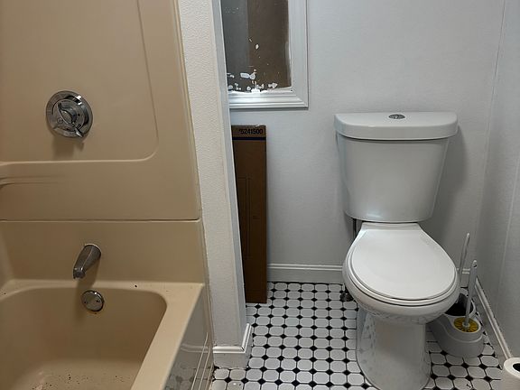 3rd image of 733 Pine St #1-A