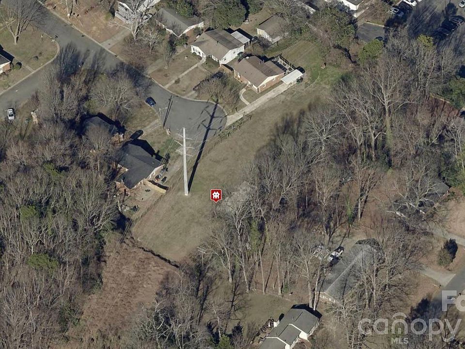 1st image of 4914 Charleston Dr