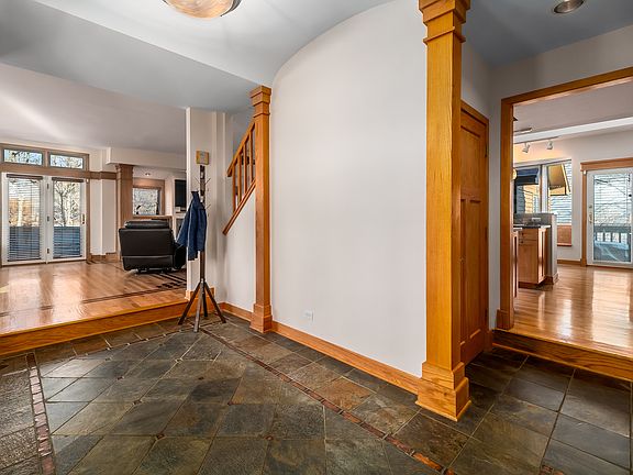 3rd image of 535 Lowell Ave