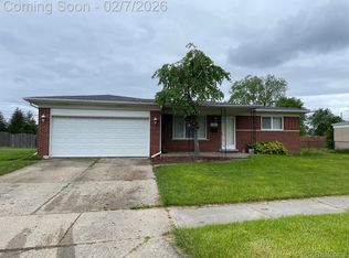 30987 Boewe Dr, Warren, MI