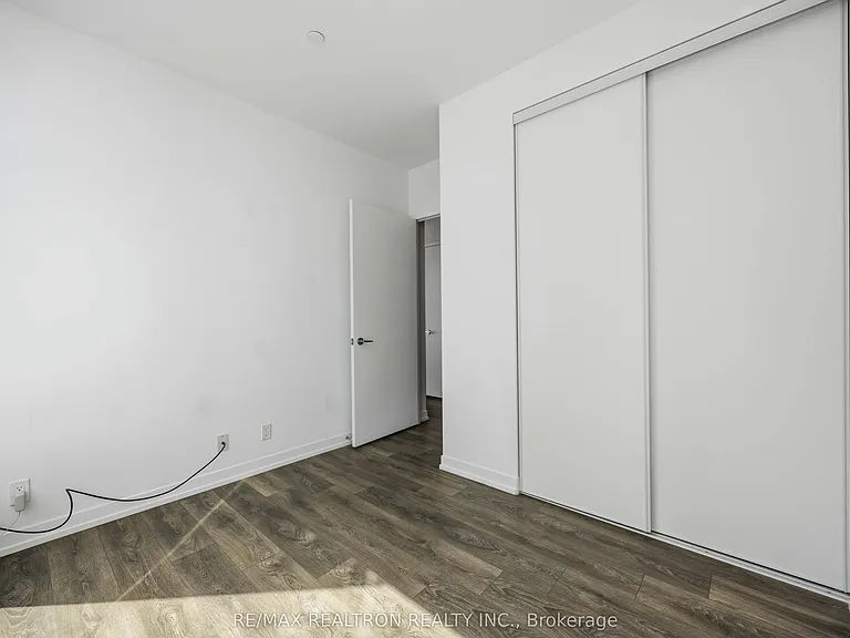 898 Portage Pkwy #903 — Photo 22