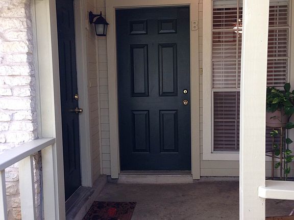 2nd image of 1817 Gracy Farms Ln