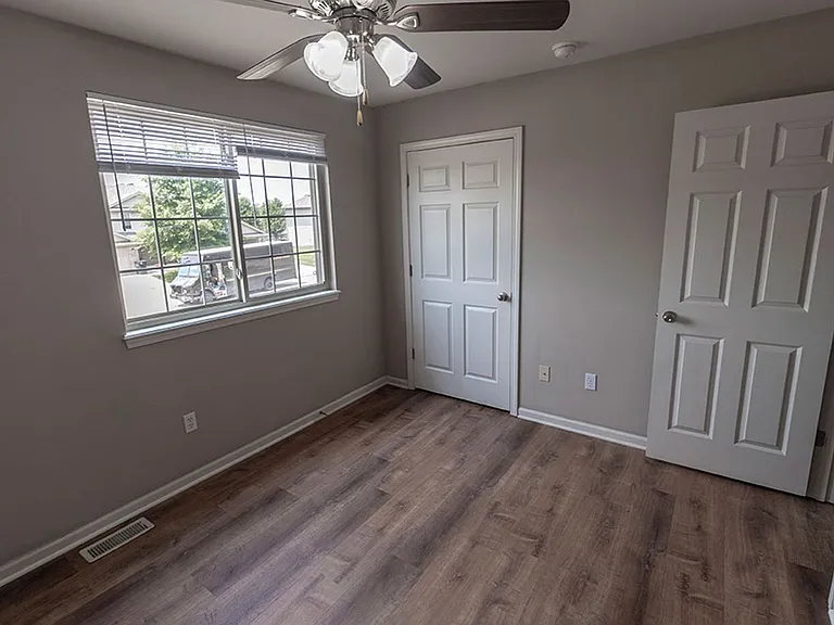 4016 Snowy Owl Dr — Photo 30