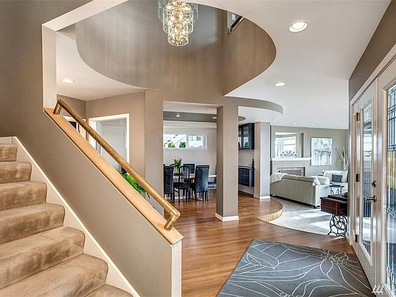 3rd image of 9776 Marine View Dr