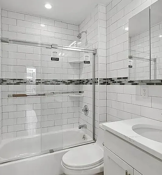 338 W 72nd St #4R — Photo 4