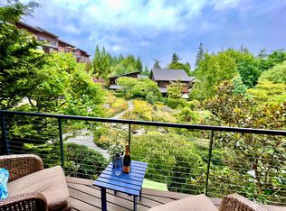 732 Vineyard Ln #L103, Bainbridge Island, WA