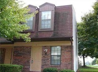 700 N Adelaide St APT 4, Normal, IL 61761