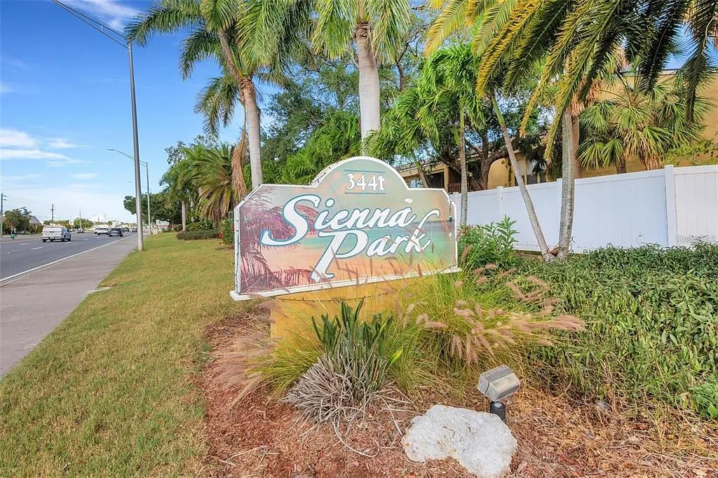 1 bed, 1.0 bath, 555 sqft, $1,500 — Photo 1