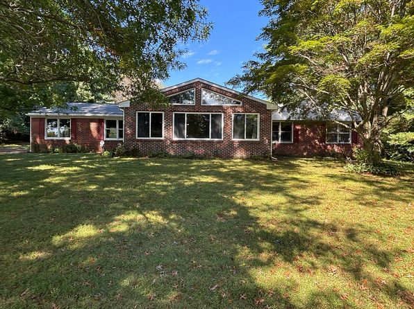 208 Faggs Manor Rd
