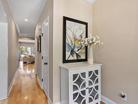 5th image of 1549 Heritage Links Dr