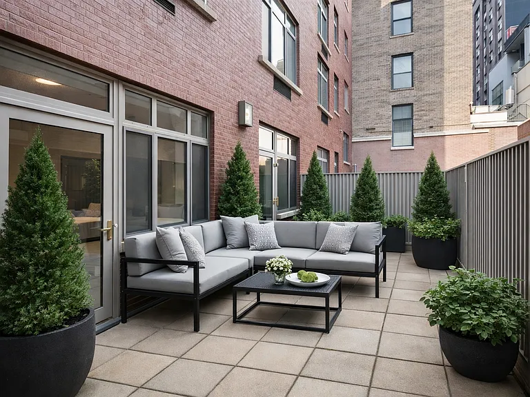 125 W 22nd St #1B — Photo 12