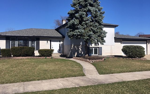 1st image of 15221 Lawrence Ct