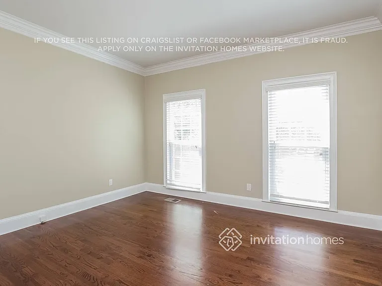 435 Clubfield Dr — Photo 8