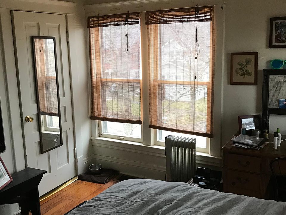 1st image of 823 Pioneer St APT 1