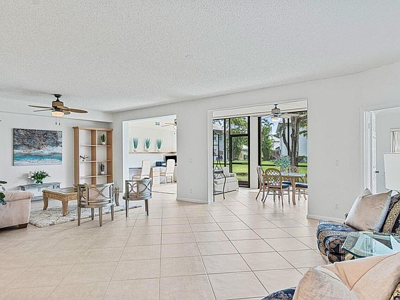 5th image of 11691 Briarwood Circle #2