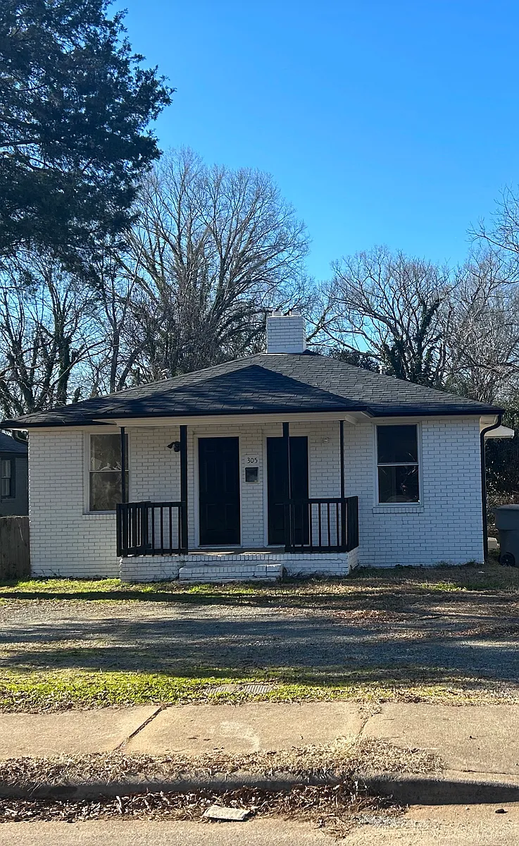 Building Photo - 305 Orange St
