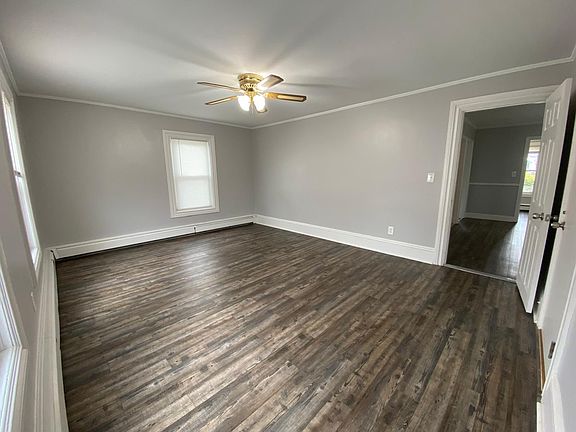 4th image of 296 Hamlet St APT 2