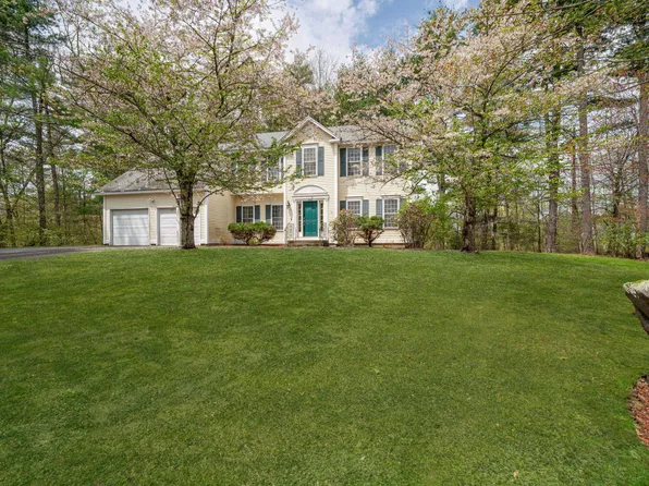 19 Sentry Road, Bedford, NH 03110