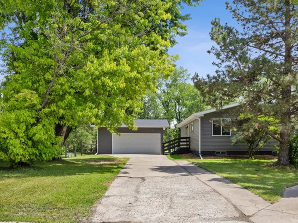 1031 7th St W, West Fargo, ND 58078