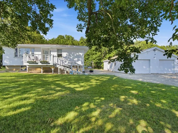 7302 Old Peoria Rd, Danvers, IL 61732