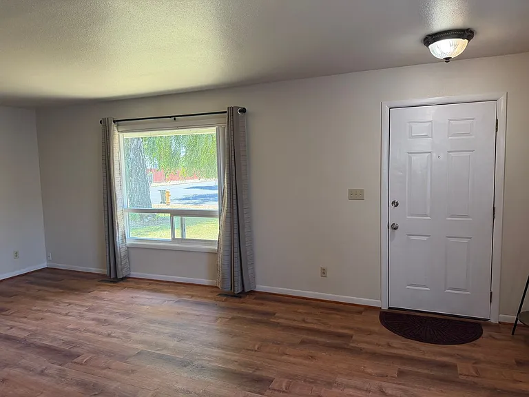 1280 L St — Photo 5