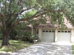 15115 Silverman St, Webster, TX 77598