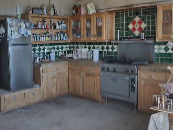 5th image of 148 Starr Rd