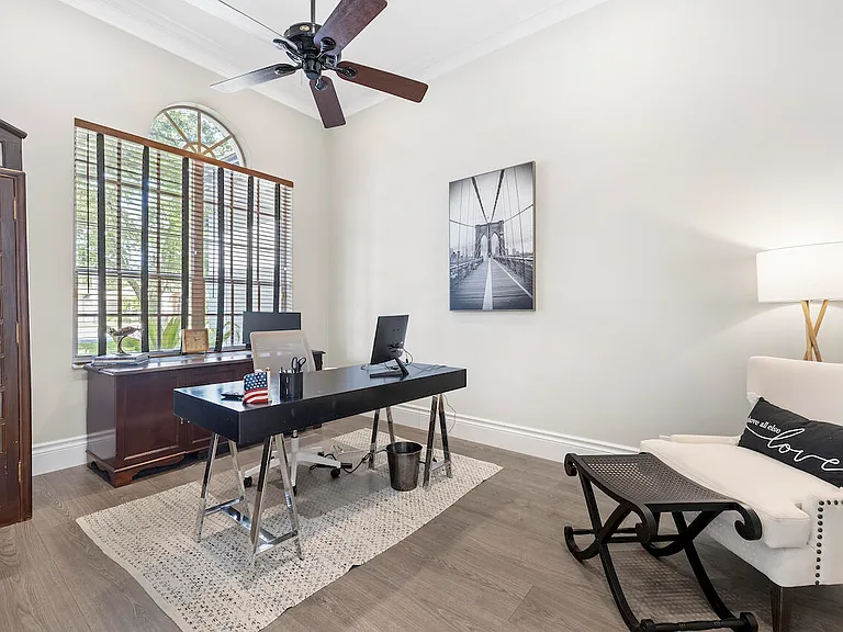 856 Forest Glen Ln — Photo 18