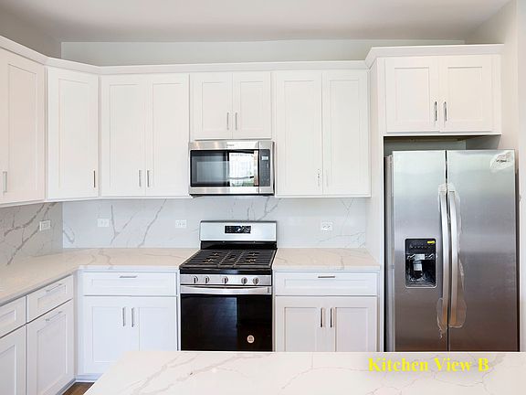 3rd image of 6101 S Kenwood Ave #3N
