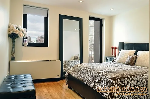 Sold by aptsandlofts.com | media 2