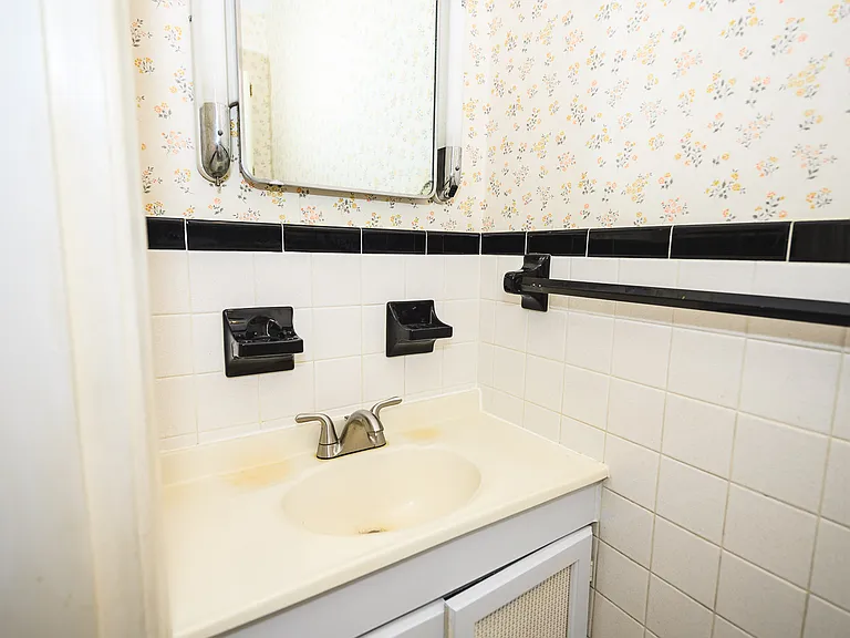 2709 Goldsmith Ln — Photo 26