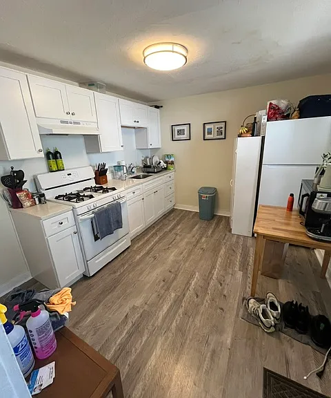 South St — Photo 1