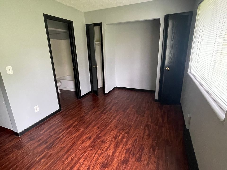 1st image of 2975 Wilbraham Rd #11210903