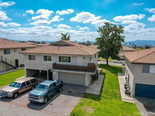 3490 Rainbow Ln, Highland, CA 92346