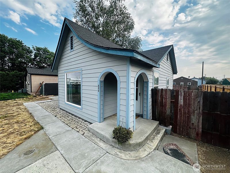 2nd image of 260 SW 6th Avenue SW