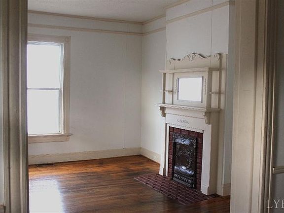 2nd image of 316 Euclid Ave
