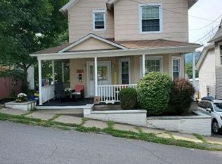 109 1/2 Washington St, Carbondale, PA