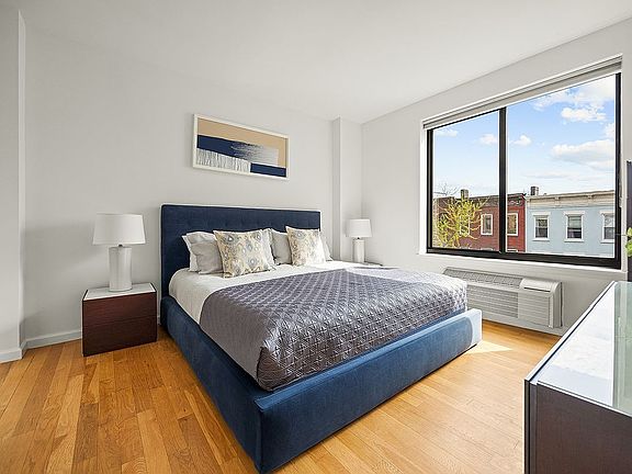 4th image of 155 15th St APT 4D