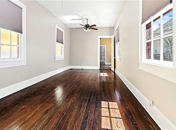 4th image of 906 Marigny St