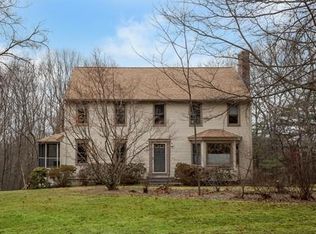 13 Thayer St, Upton, MA 01568