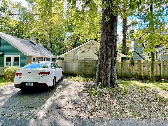 2nd image of 1015 Northview Ave