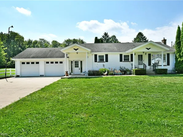 5160 Brunswick Dr, Vienna, OH 44473