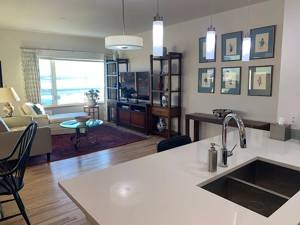 1585 Hecla Way #304
