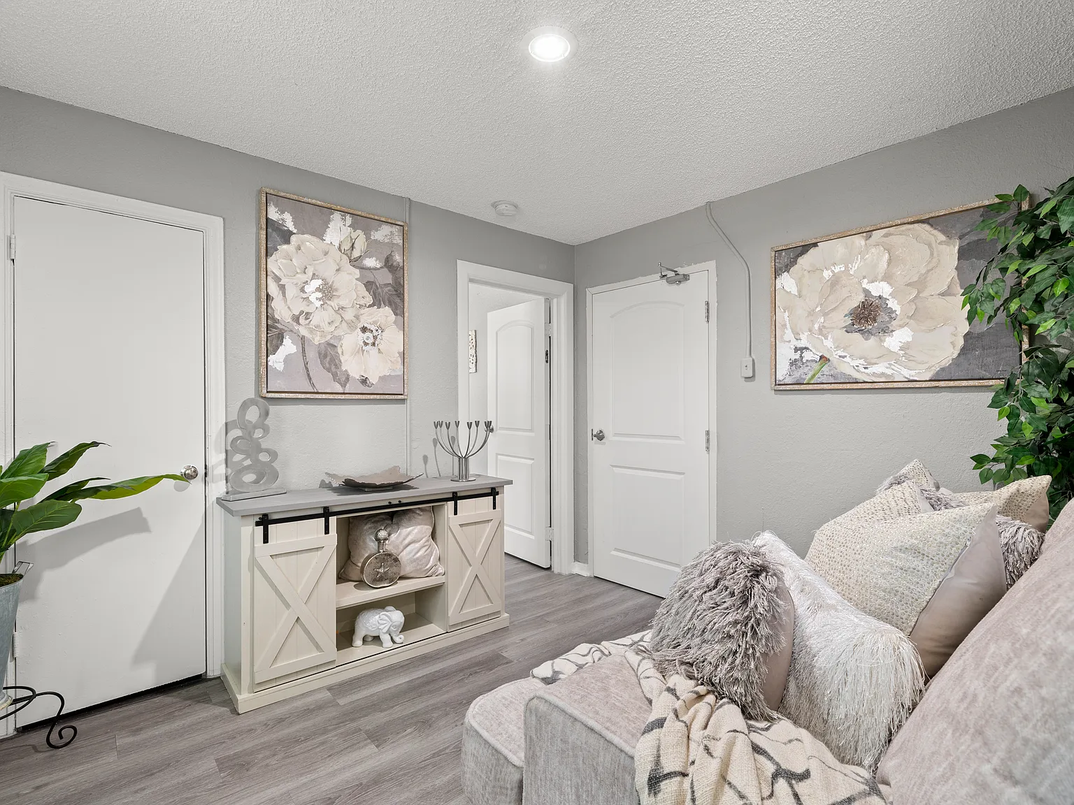 1 bed, 650 sqft, $1,995 — Photo 3