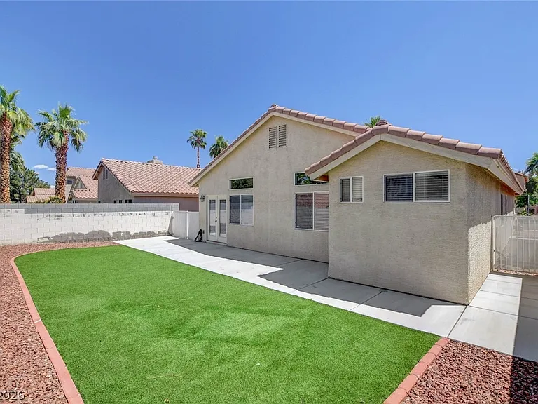 980 Sand Coral Dr — Photo 42