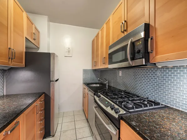 222 East 80th Street image 7 of 9