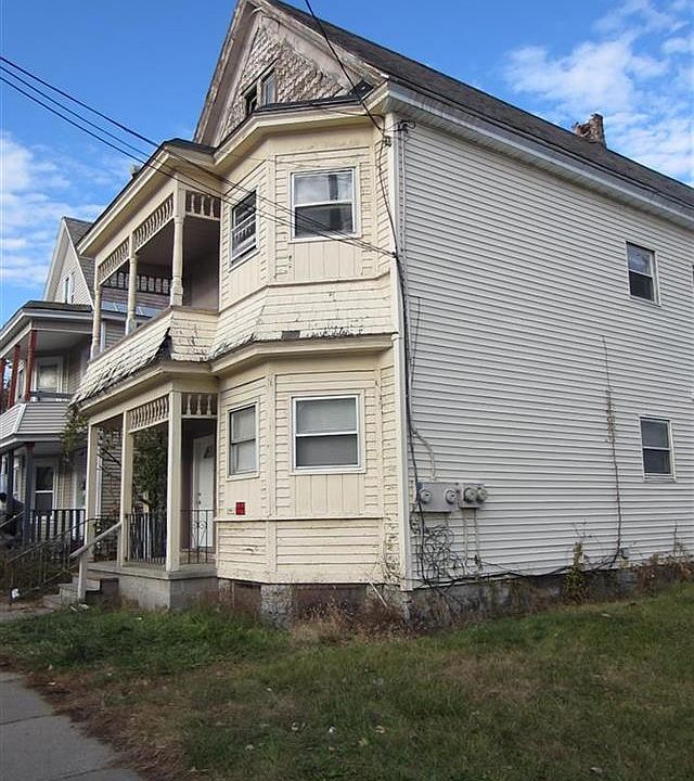 2nd image of 945 Emmett St